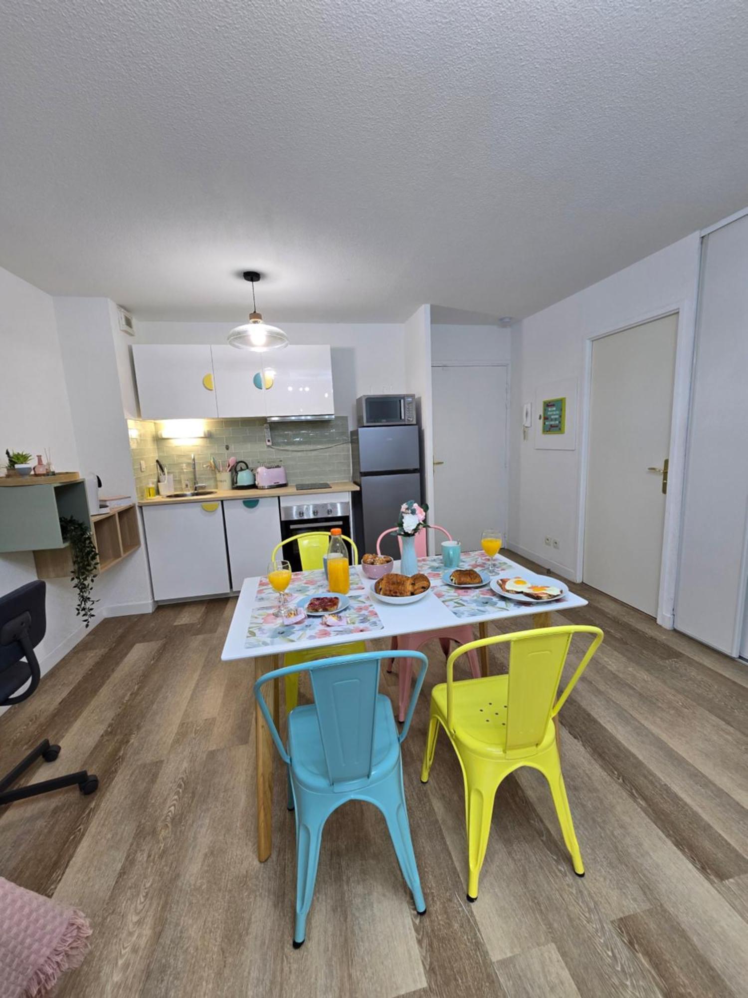 Appartement Marshmallow Proche Aeroport, Airbus Et Zenith